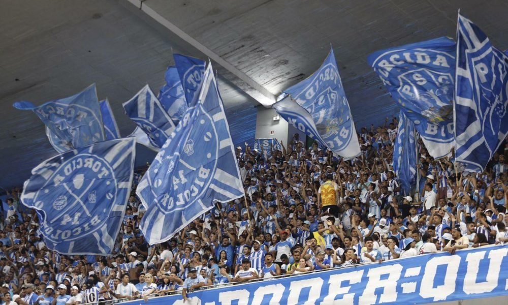 meio das redes sociais do clube. Veja: [instagram=DYX8fIWB7y1] O confronto em Be