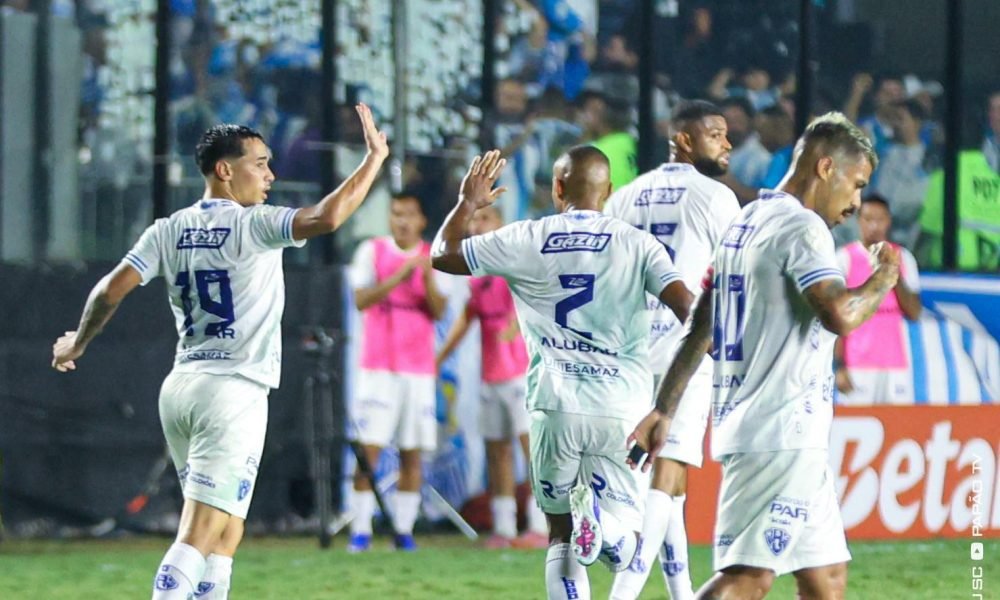 tante na Série C do Campeonato Brasileiro. Líder da competição, o Papão enfrenta