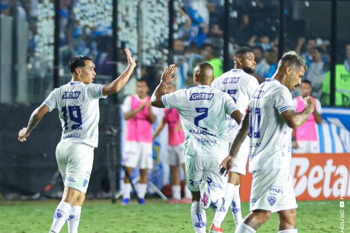 tante na Série C do Campeonato Brasileiro. Líder da competição, o Papão enfrenta