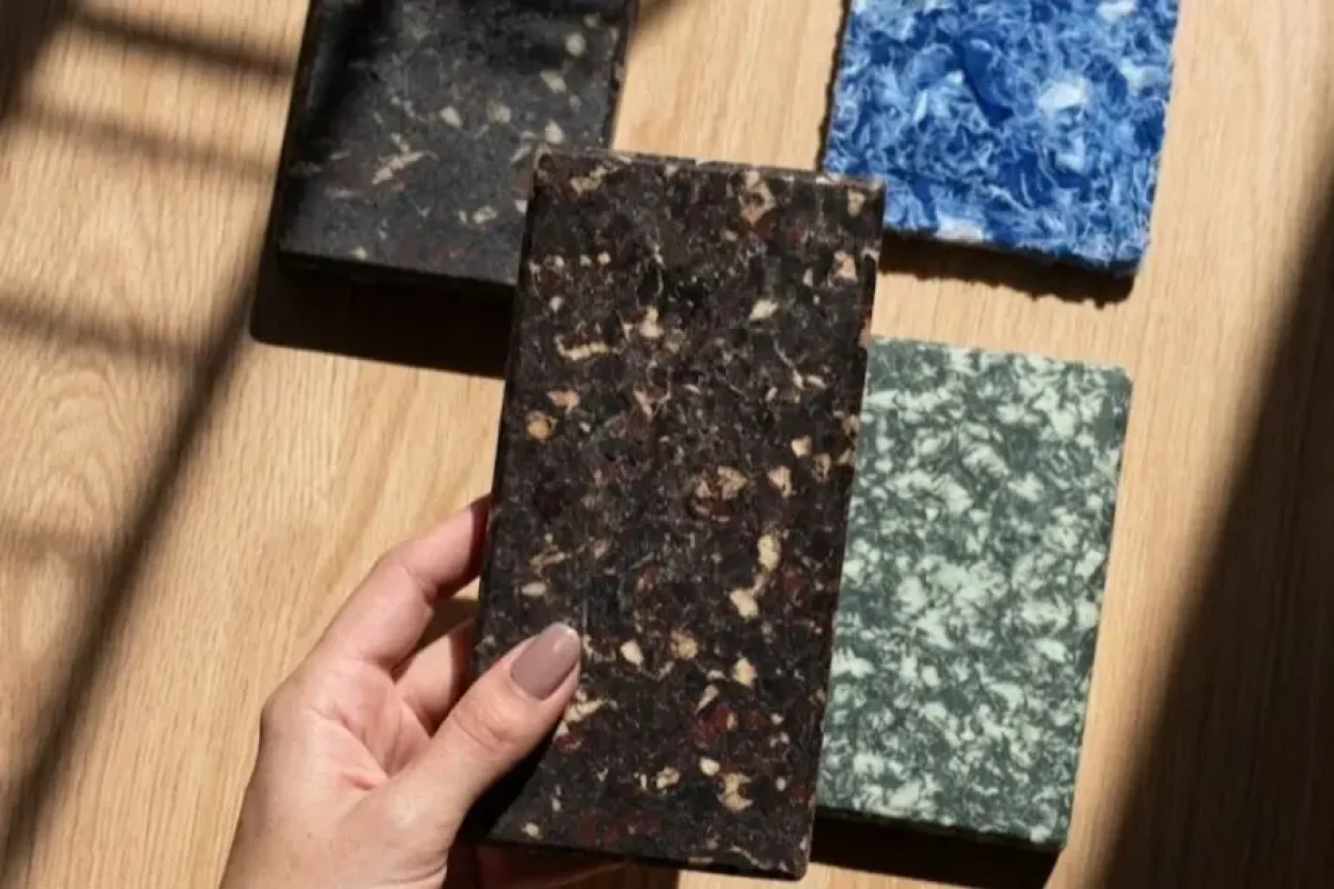 ânea e design sustentável, valorizando a relação entre têxtil, corpo e memória