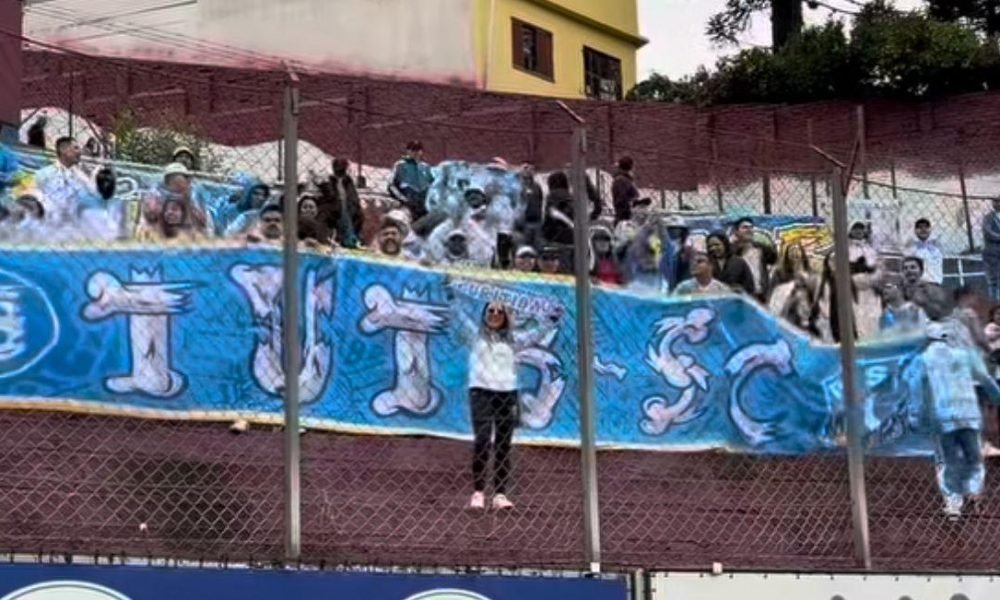 t Club nas redes sociais do clube, na tarde deste domingo (17), mostrou a torcid