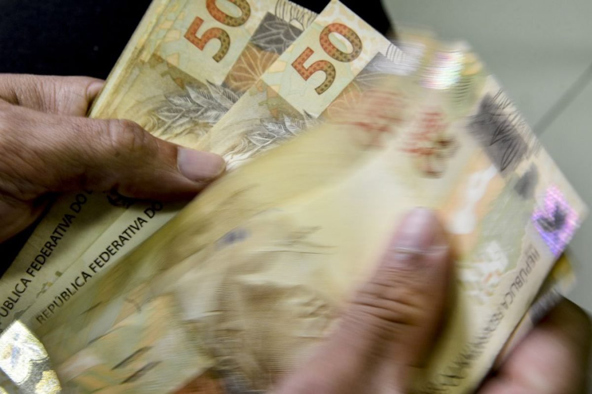 te poderia ser novo Bolsa Família, diz estudo. Caixa e BB liberam abono salarial