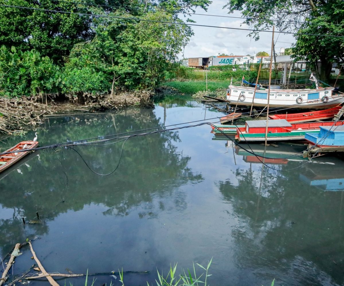 Obras no canal Mata Fome avançam com assinatura de ordem de serviço em Belém
