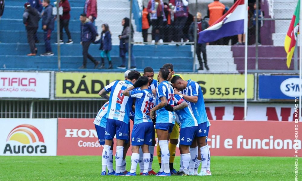 2 a 0 para o Caxias, no Estádio Centenário, não tirou o Paysandu da liderança da