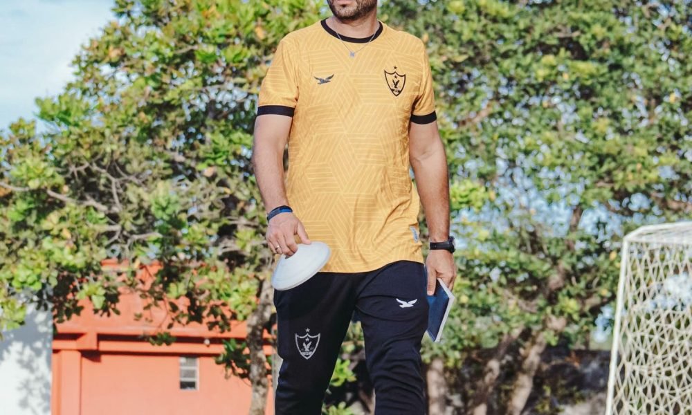 ada. O escolhido é Júlio César Nunes, técnico que dirigia o Águia de Marabá e qu