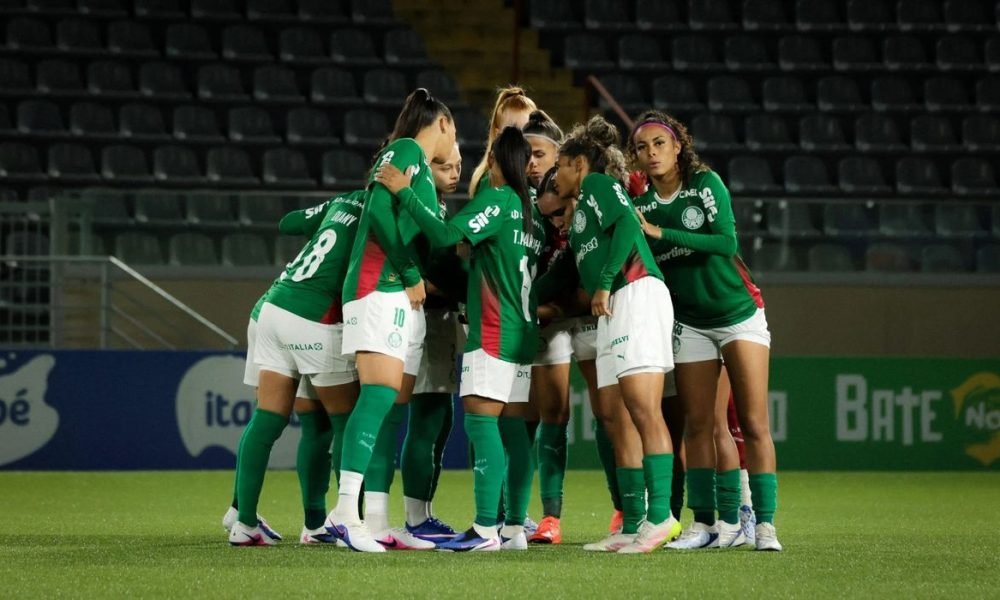 Palmeiras goleia Botafogo e acirra disputa pela liderança no Brasileirão Feminino