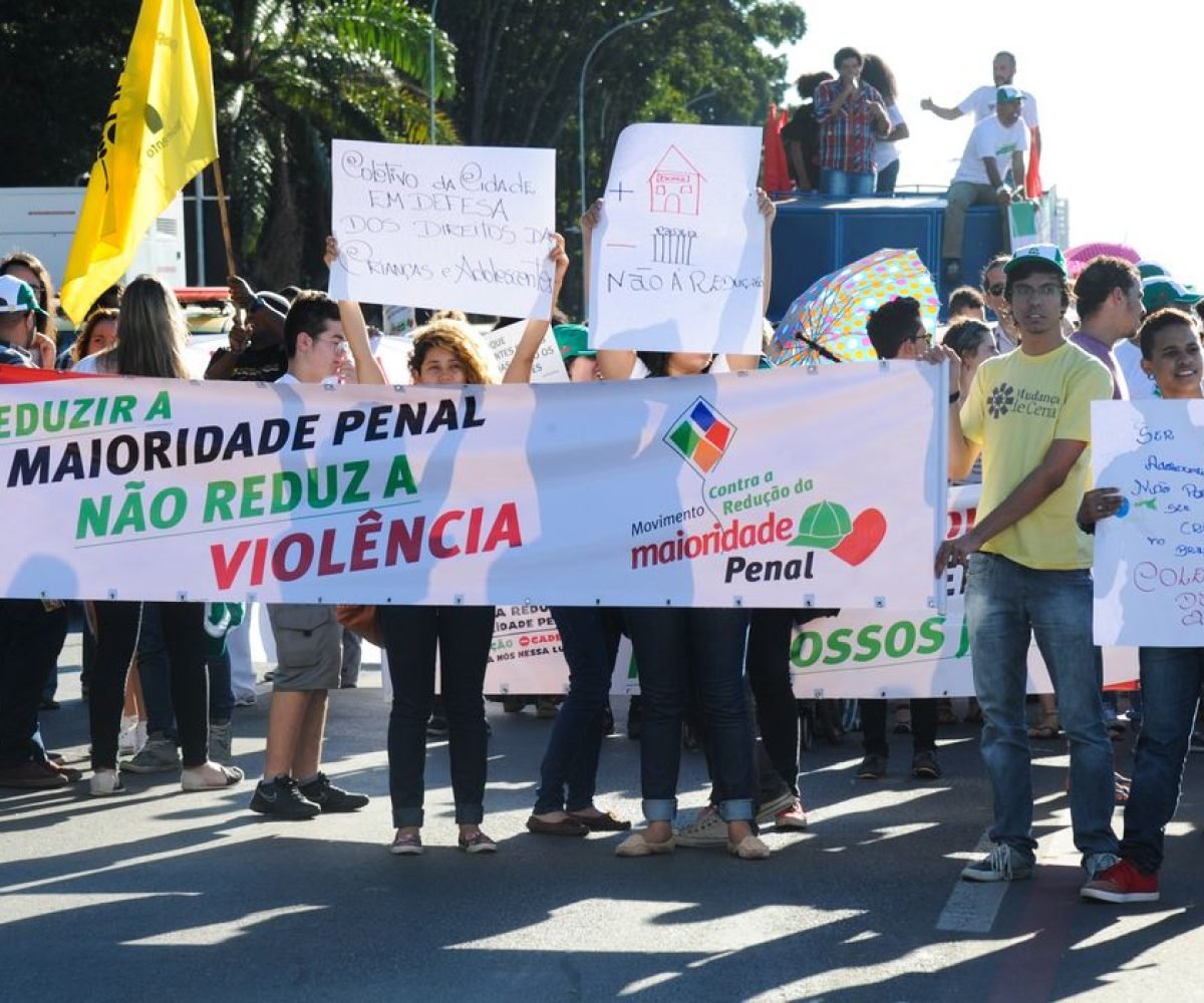 uma comissão especial. Notícias relacionadas: Redução da maioridade penal pode a