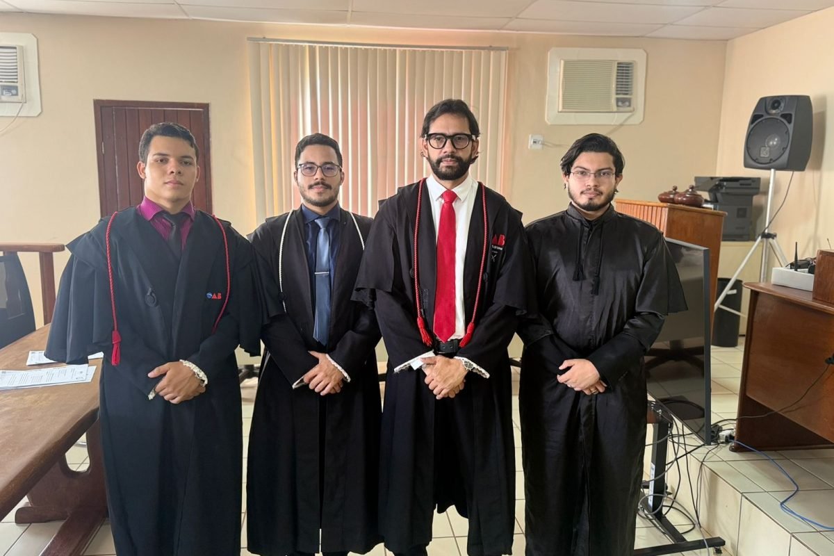 Emanuel Ribeiro Silva. Os advogados criminalistas Diego Adriano Freires, Caio Ga