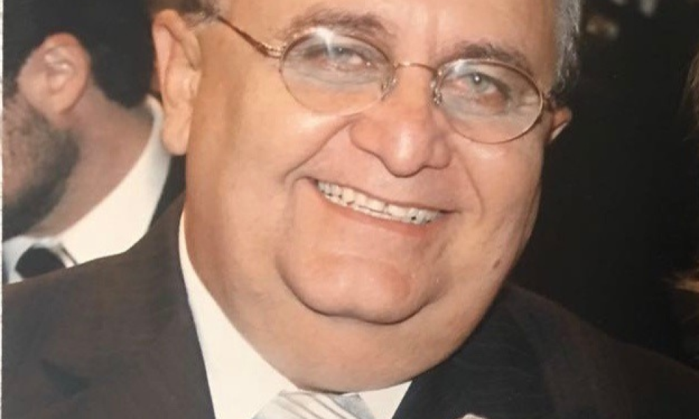 tância do profissional na história azulina. Sérgio Augusto integrou o departamen