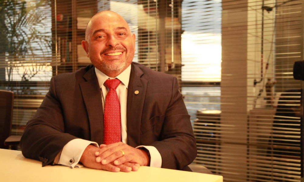Jarbas Vasconcelos assume cadeira 2 do Instituto Histórico e Geográfico do Pará em cerimônia