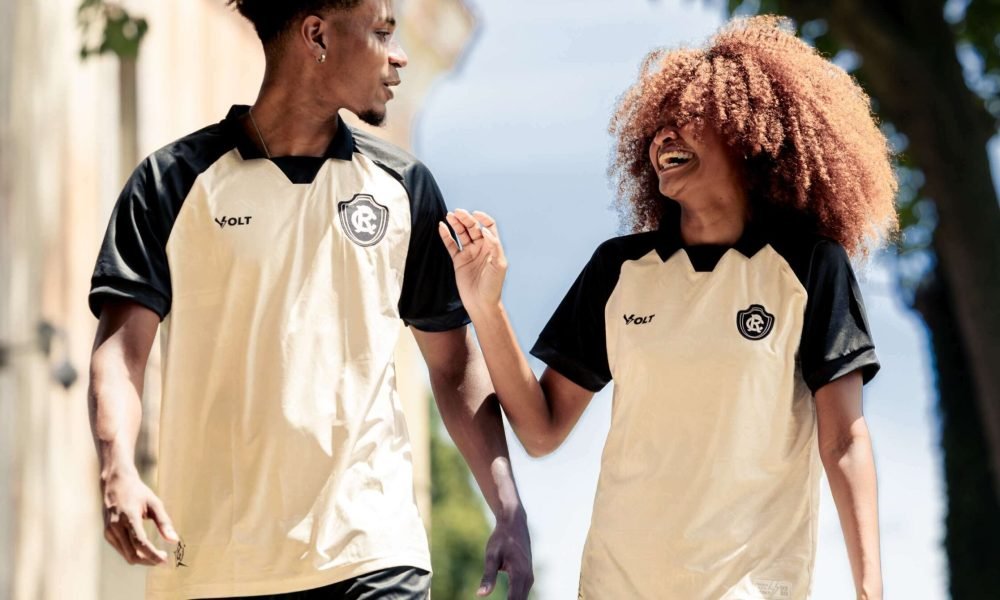 Clube afirma que comentários ofensivos durante lançamento do novo uniforme não refletem os valores da instituição e garante apoio às vítimas