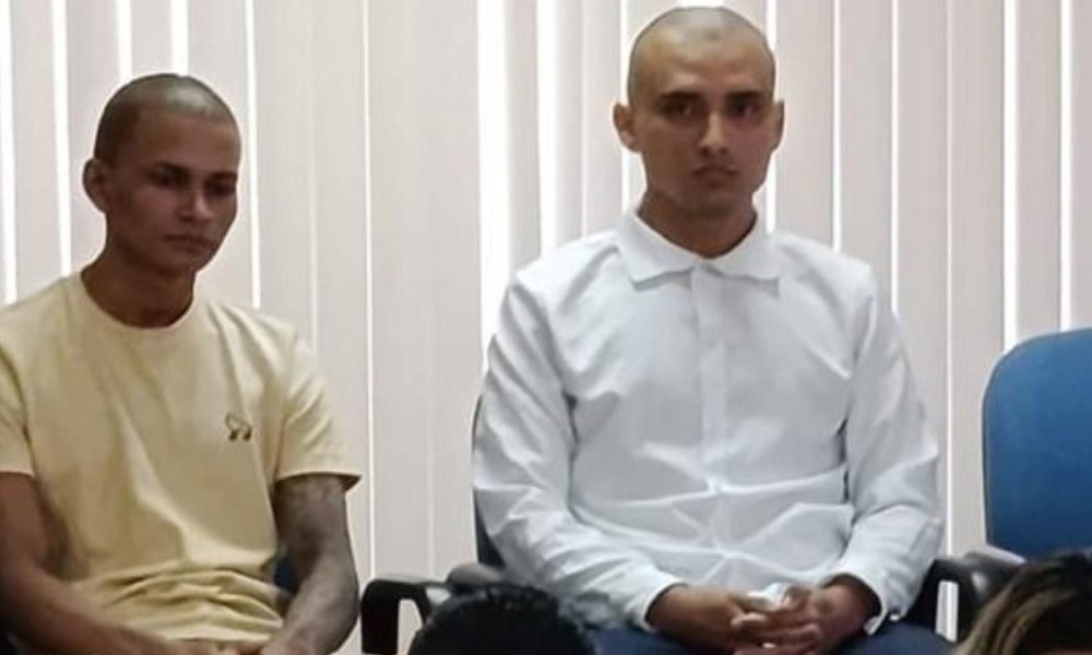 homicídio qualificado. Já Randrey Mouzinho Santana recebeu pena de 29 anos e 8 m