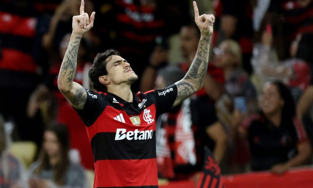Com gol de Pedro, Flamengo garante vaga antecipada nas oitavas da Libertadores