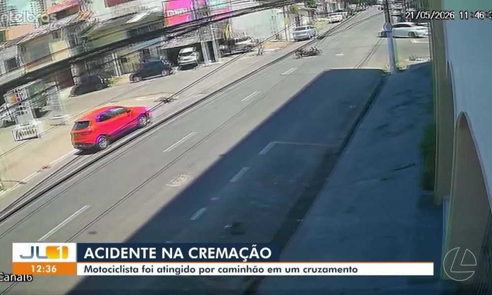 Motociclista bate em caminhão ao trafegar em cruzamento no bairro da Cremação, em Belém