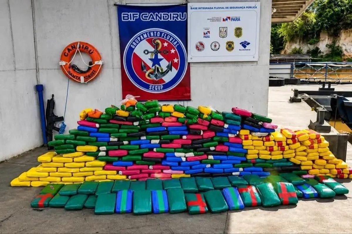 tados em embarcações que saíram de Manaus, no Amazonas, com destino a municípios
