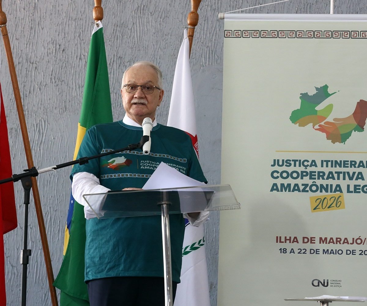 Pará no WhatsApp Ministro Edson Fachin participou de mutirão de serviços no Marajó CNJ/Divulgação