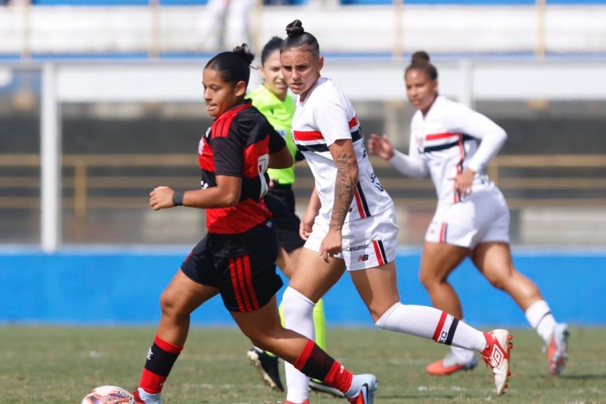 Flamengo derrota São Paulo e larga na frente na final do Brasileiro Feminino sub-20