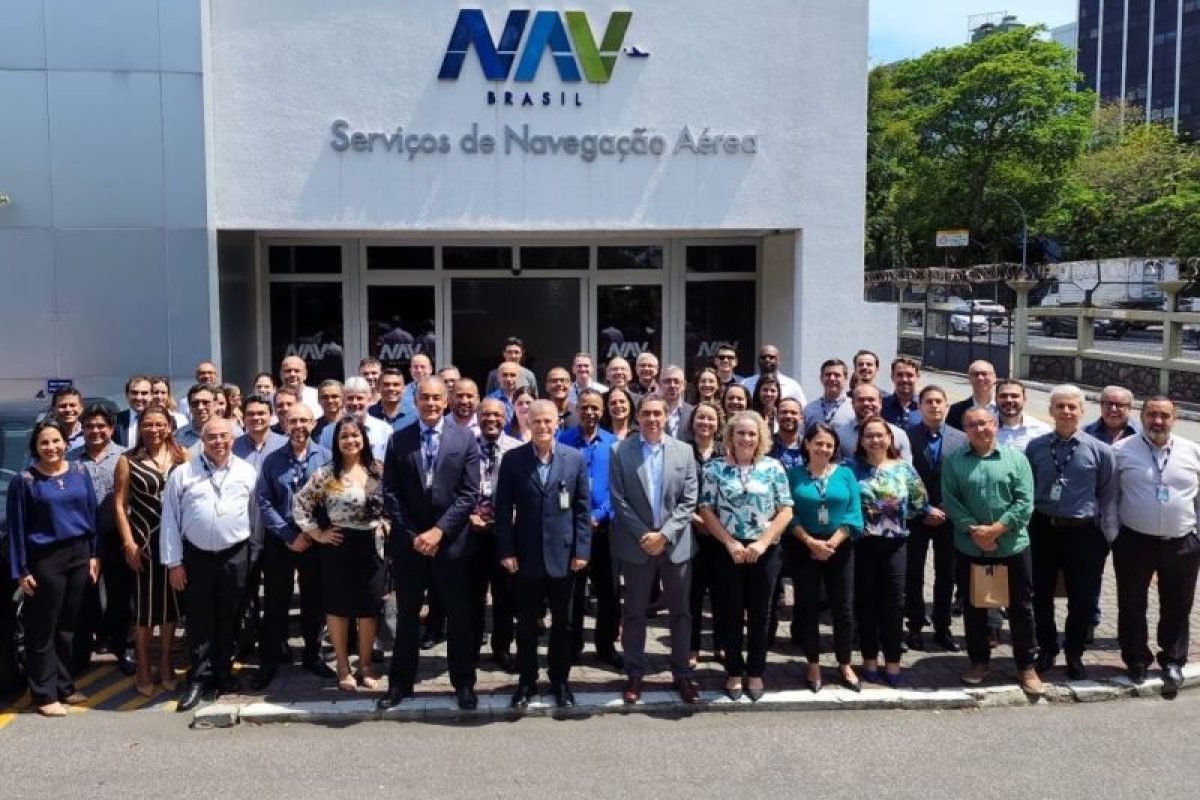 Concurso da NAV Brasil passa por retificação e mantém salários de até R$ 10,8 mil