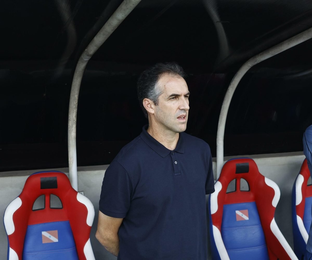 2 a 1 para o Athletico-PR, para a frustração da torcida que foi ao estádio Mangu