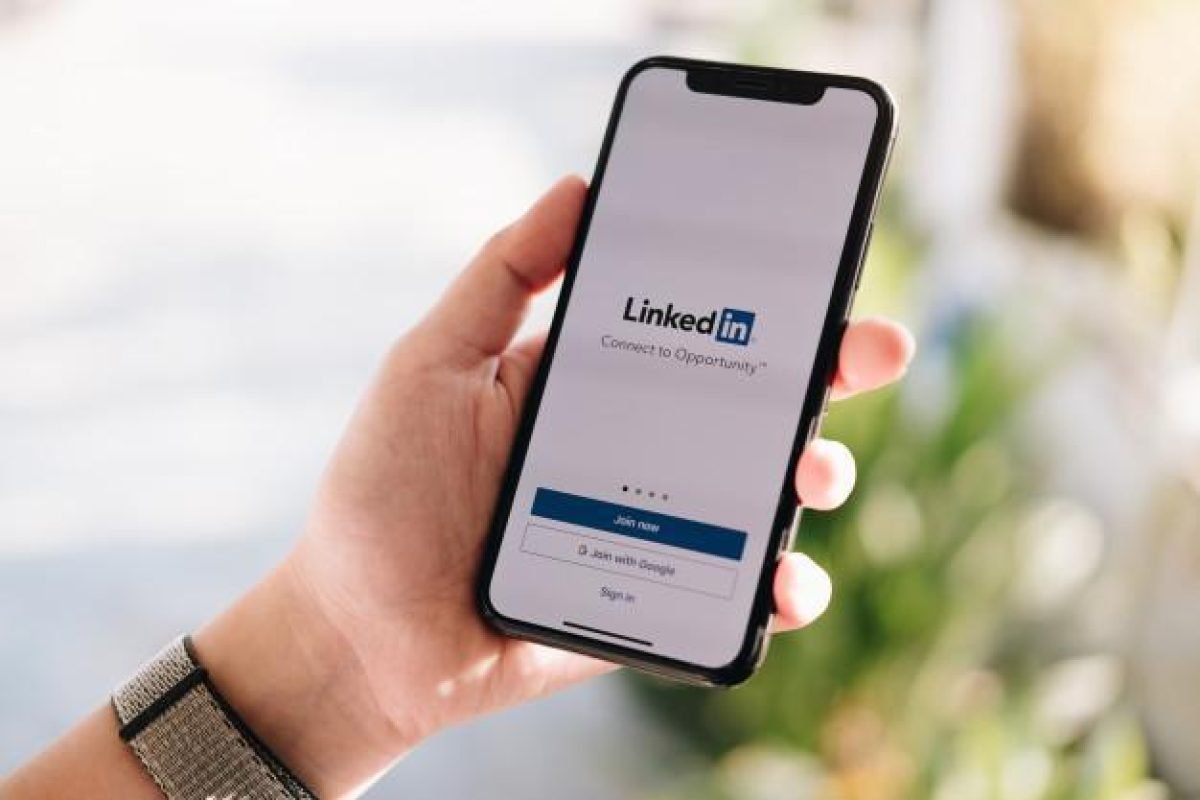 Comunicação estratégica no Linkedin: como mensagens assertivas abrem portas para novas vagas