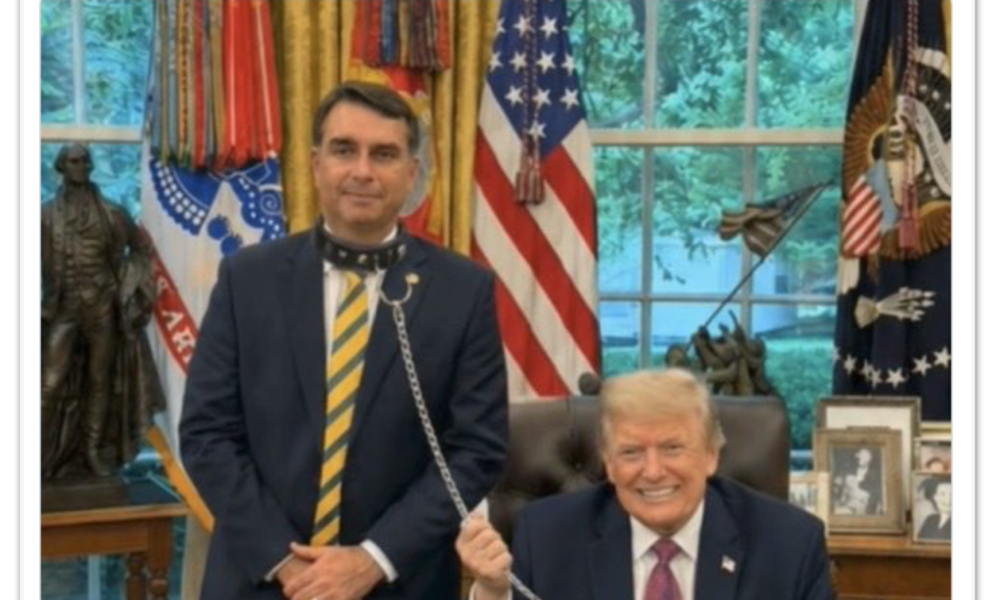 ao-lado-de-trump-na-casa-branca/">
