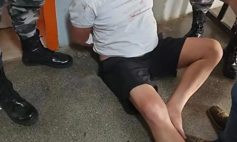 al com a polícia. Ele disse que ia sair, o policial disse a ele ‘não, você tá cu