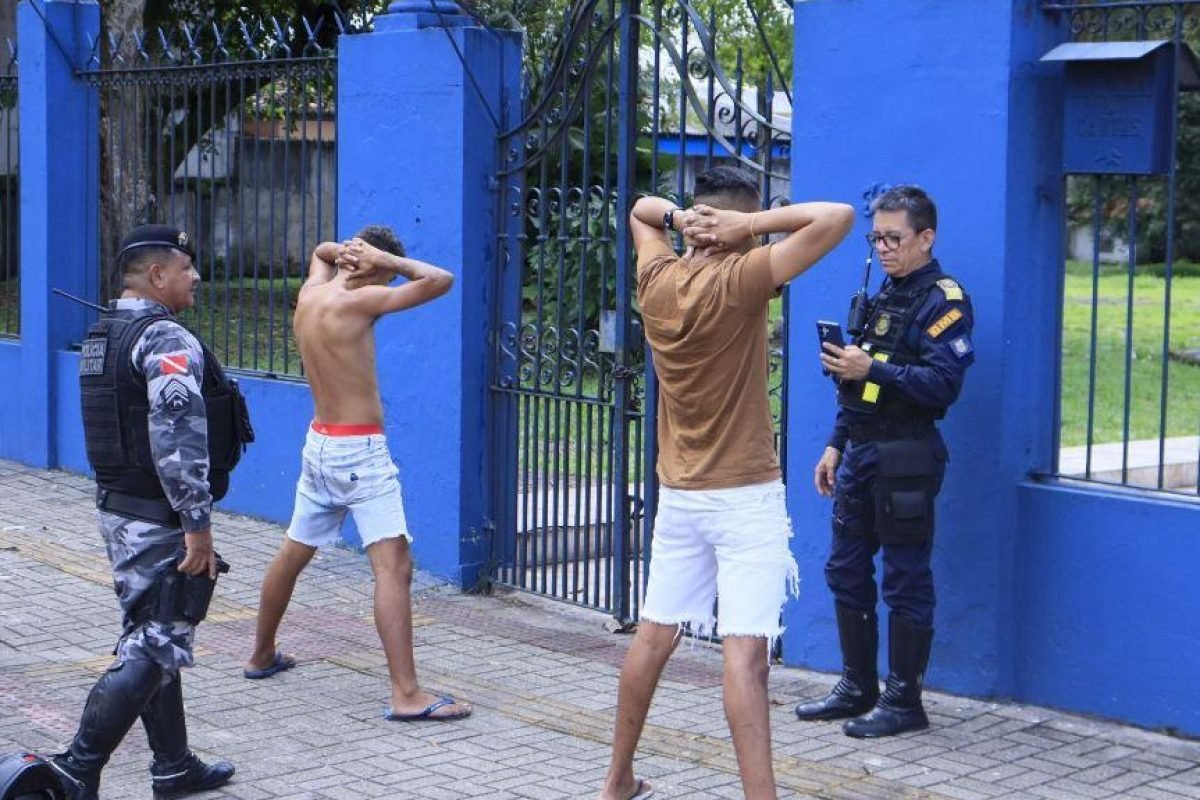 Blitz em Belém termina com prisão após motorista avançar contra guarda municipal