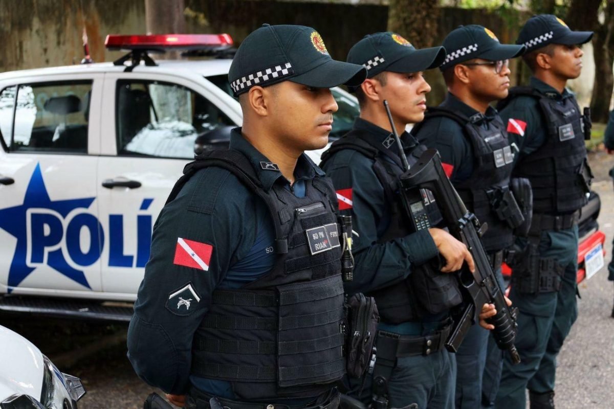 tráfico de drogas na noite do último sábado (30), na Feira da Ceasa, em Castanha