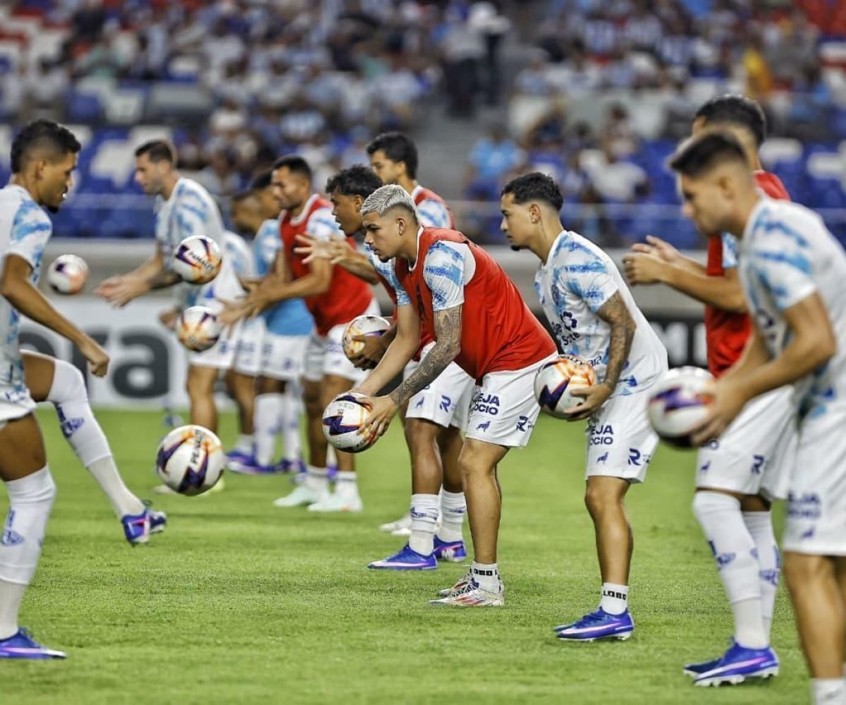 “ajuste de tabela a pedido do clube mandante”. A data e o local da partida foram