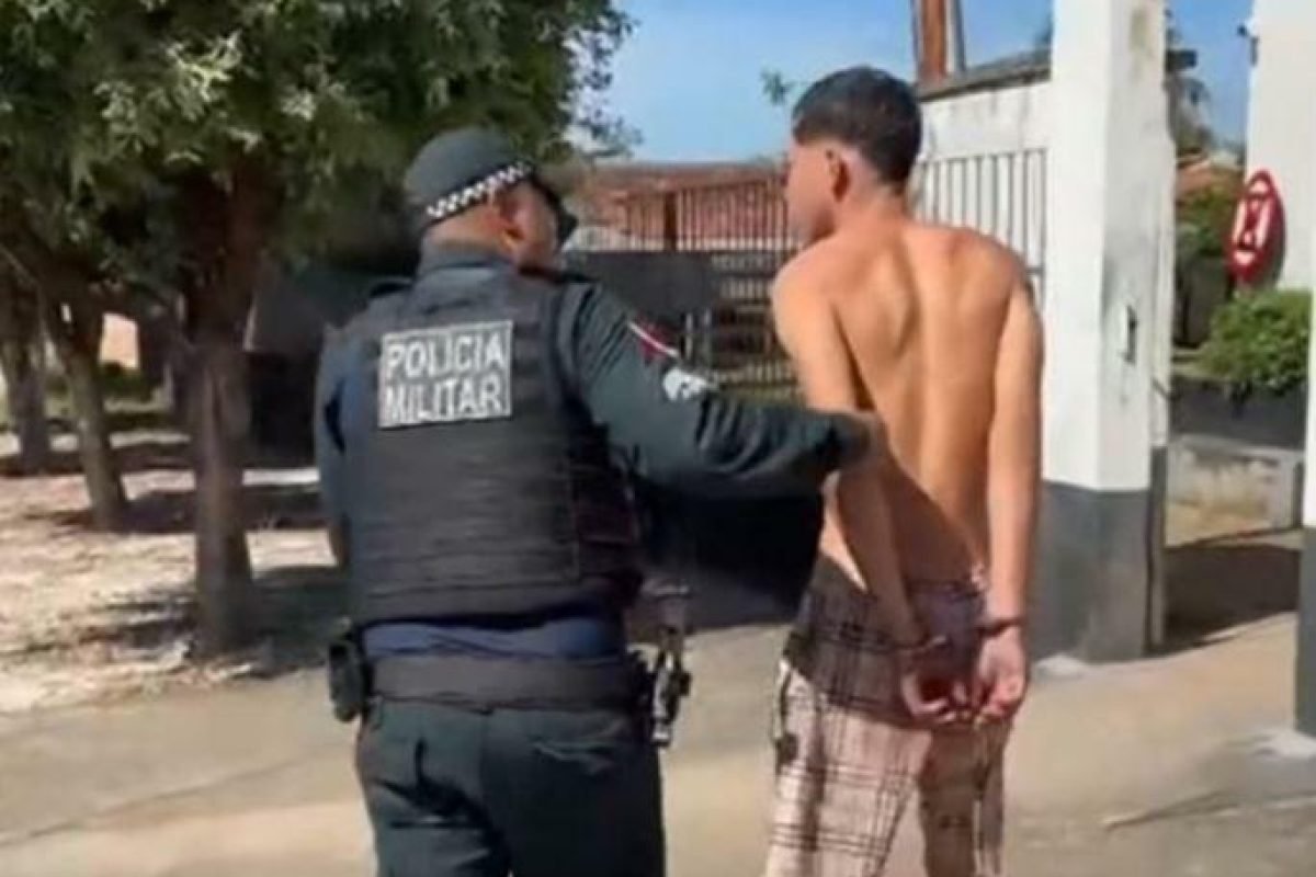 tal Fato Regional, quando os policiais chegaram até a casa onde ele estava, enco