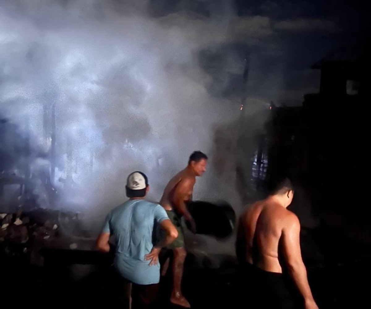 ação, o fogo foi registrado por volta de 2h45 na rua 18 de Novembro, no bairro C