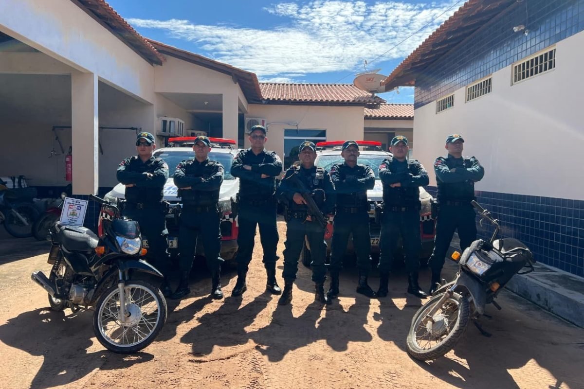 PM recupera veículos e celulares Polícia Militar/Divulgação