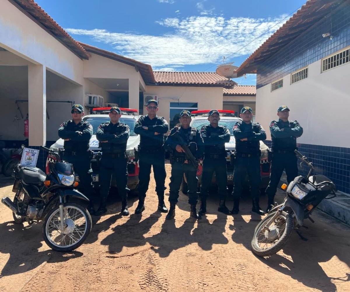 PM recupera veículos e celulares Polícia Militar/Divulgação