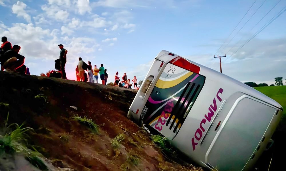 tava 41 passageiros e havia saído de Teresina, no Piauí, com destino a Parauapeb