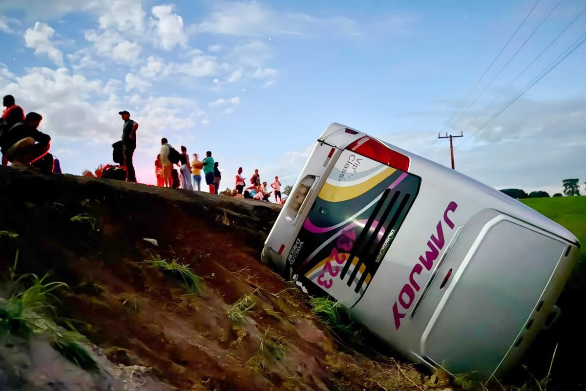 tava 41 passageiros e havia saído de Teresina, no Piauí, com destino a Parauapeb