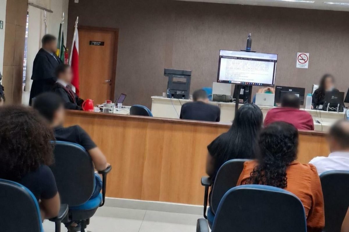 homicídio qualificado. Juntos, os condenados receberam mais de 72 anos de prisão
