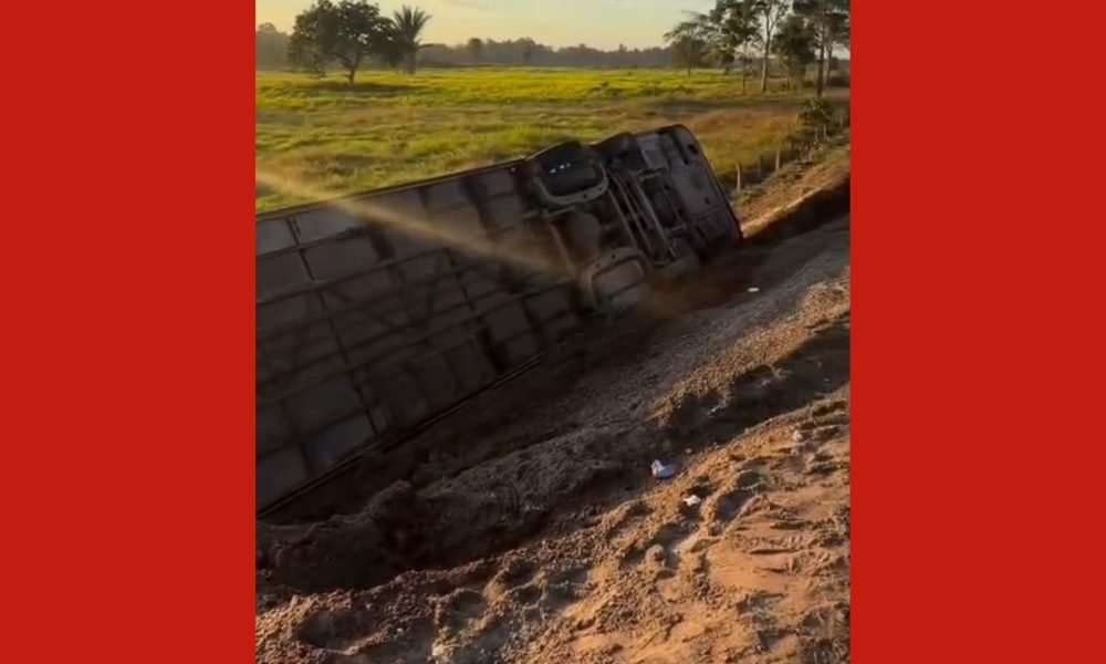 tava 41 passageiros de Teresina (PI) com destino a Canaã dos Carajás, também no