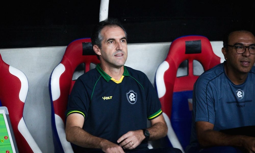 tante do elenco na sequência da Série A do Campeonato Brasileiro. Isso porque 11
