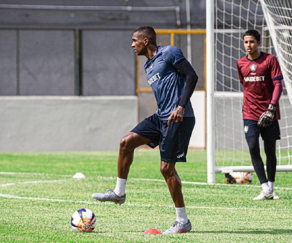 ém, deixou de atuar nos últimos 90 minutos da equipe na Série A em razão de uma