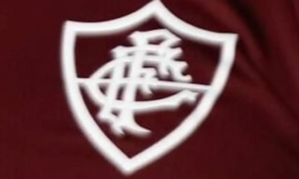 Fluminense encaminha renovação de contrato com volante até 2027