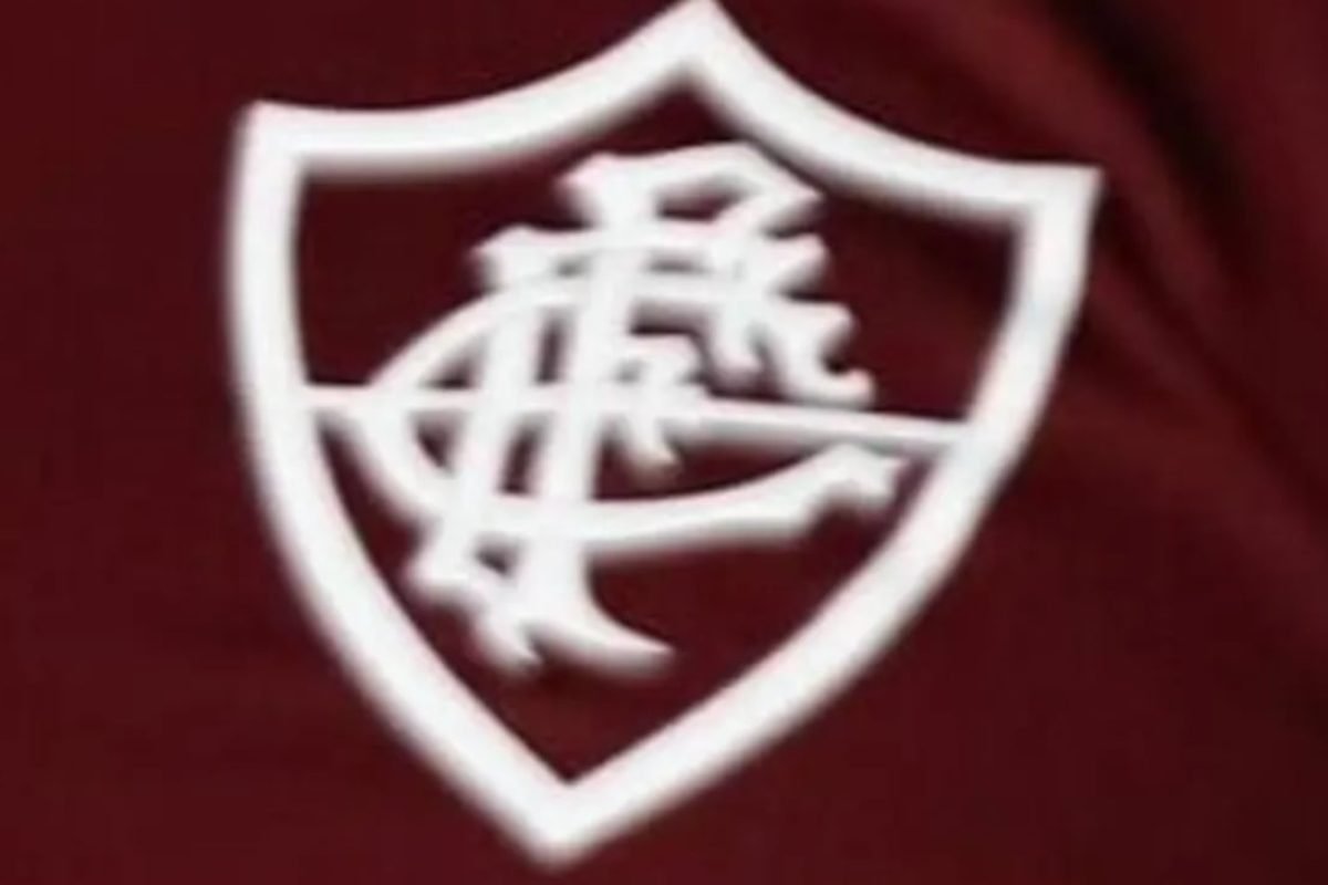 Fluminense encaminha renovação de contrato com volante até 2027