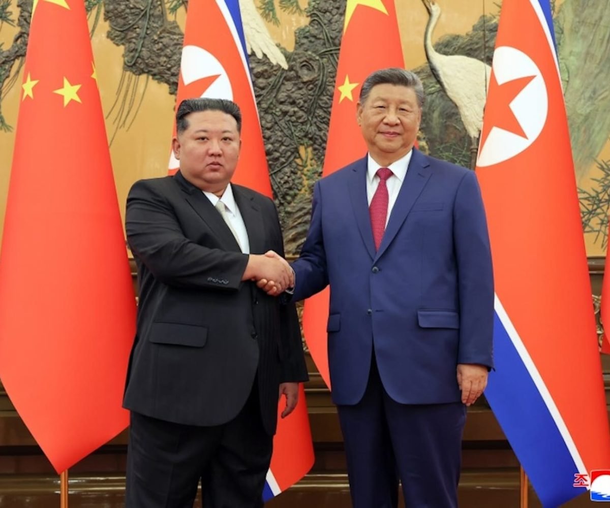 Na imagem, o último encontro de Xi Jinping (direita) e Kim Jong-un (esquerda) em setembro do ano passado em Pequim