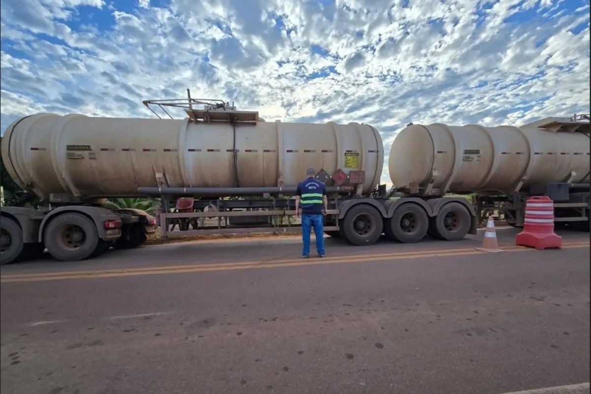 substituição tributária para o Pará. Após a regularização da pendência, os veícu