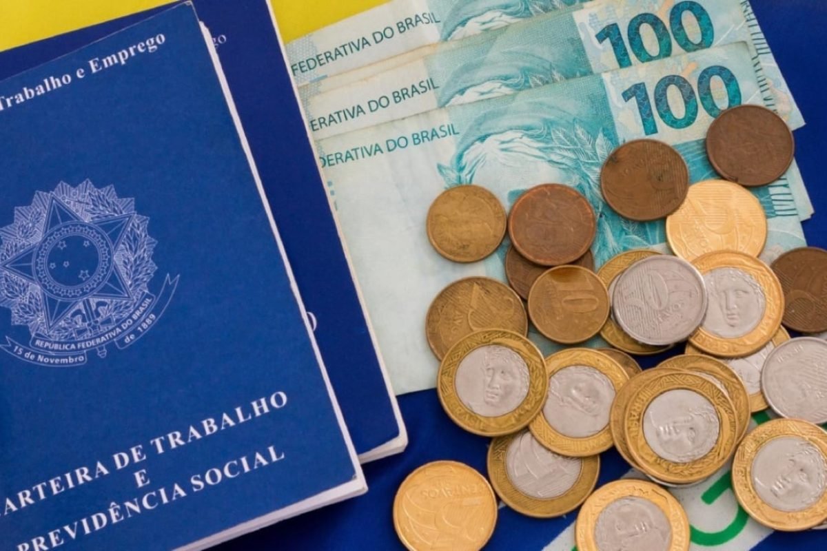 Salário mínimo de 2027: governo projeta valor acima de R$ 1.700 e impacto na economia