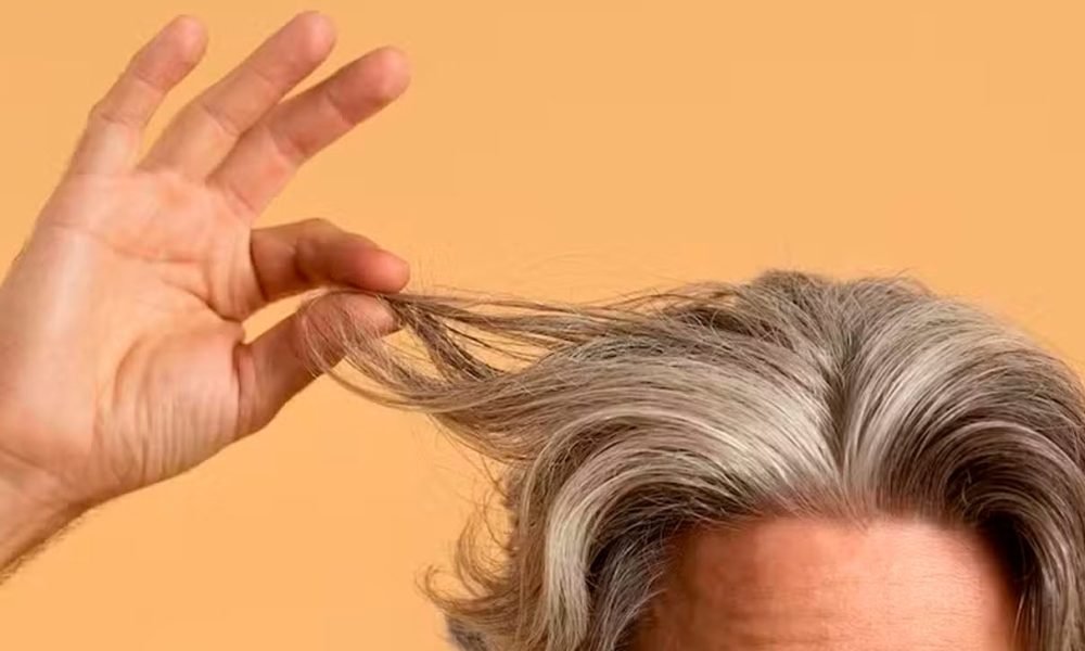 Cabelo branco: 5 produtos práticos para disfarçar fios sem usar tintura