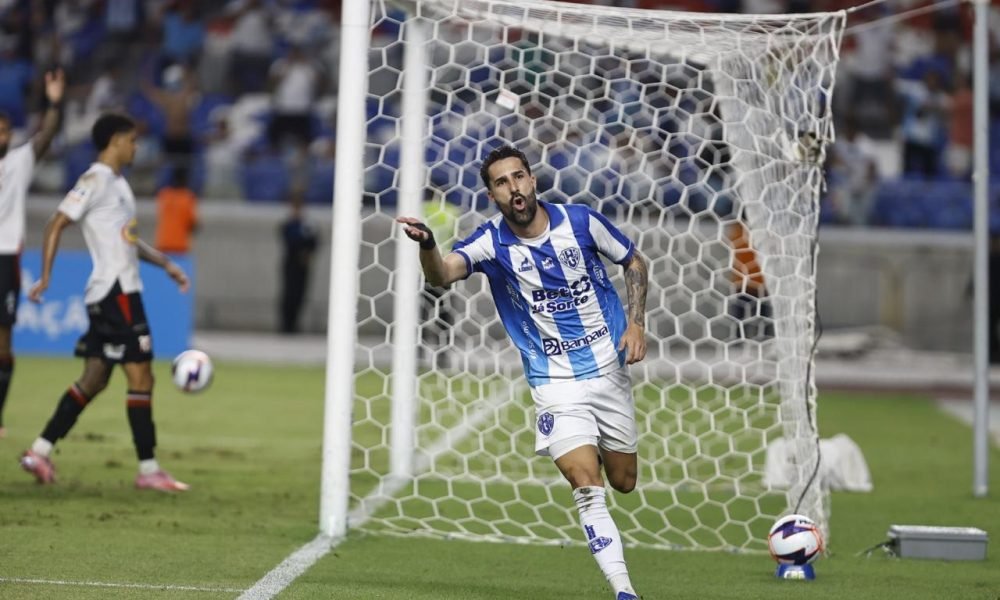 ada, com 13 gols em 27 jogos, o centroavante Ítalo foi a grande estrela da final