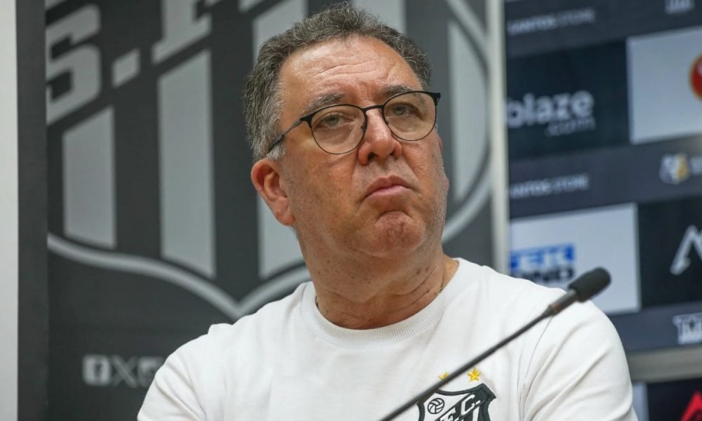 Santos articula reforços e planeja futuro com foco em meio-campista para 2026