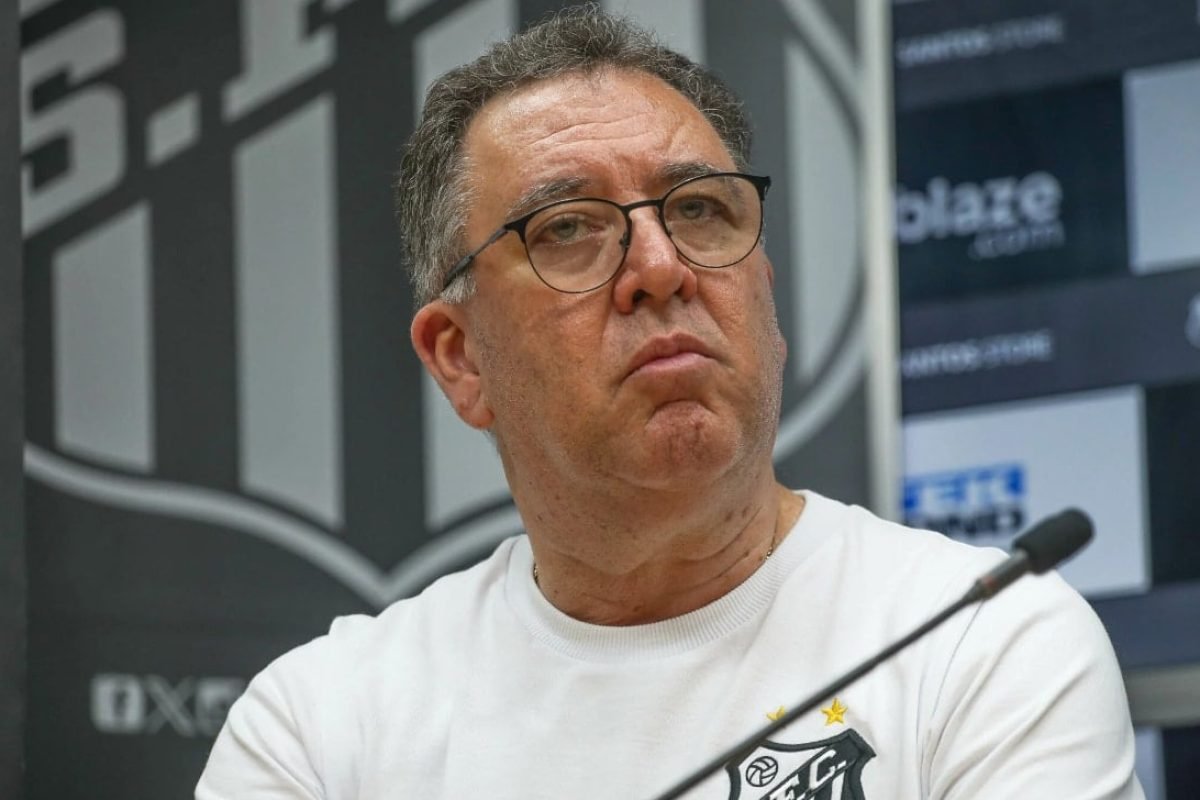 Santos articula reforços e planeja futuro com foco em meio-campista para 2026