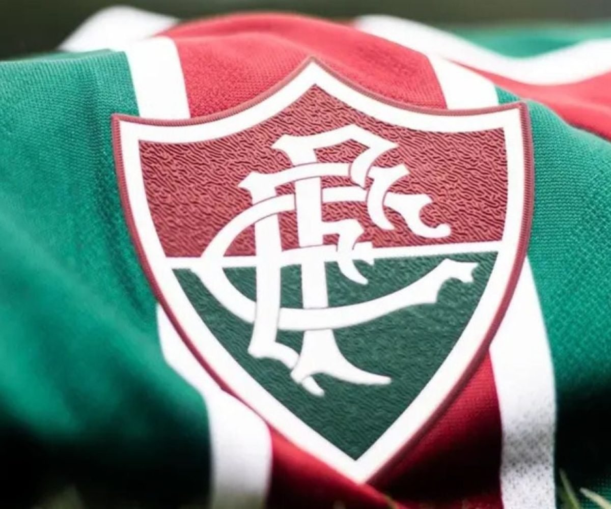 Fluminense busca reforços para a zaga e monitora situações de Thiago Silva e Nino