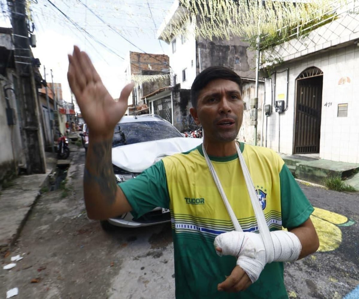 ariamente interditada para a pintura. “A comunidade inteira estava aqui. Criança
